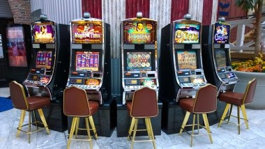 Live dealer blackjack table with multi-camera feed